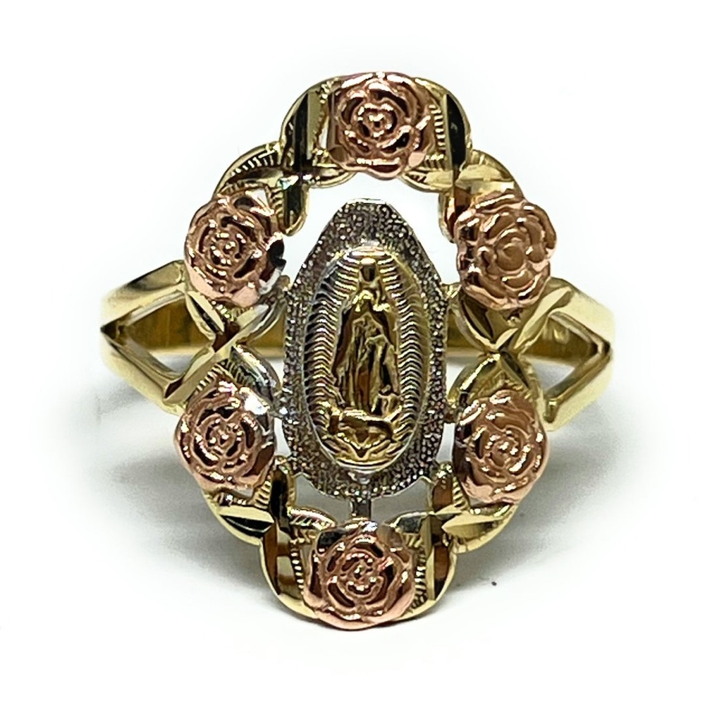 14K SOLID GOLD TRI-COLOR VIRRGIN MARY FLOWER RING.    Size 7.5     Grams: 4.5
